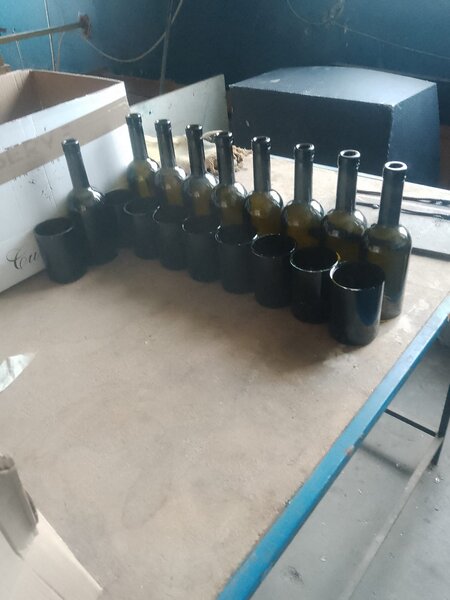 Atelier taiat sticla de sticla, bauturi, reciclat sticla dorinta clientului
